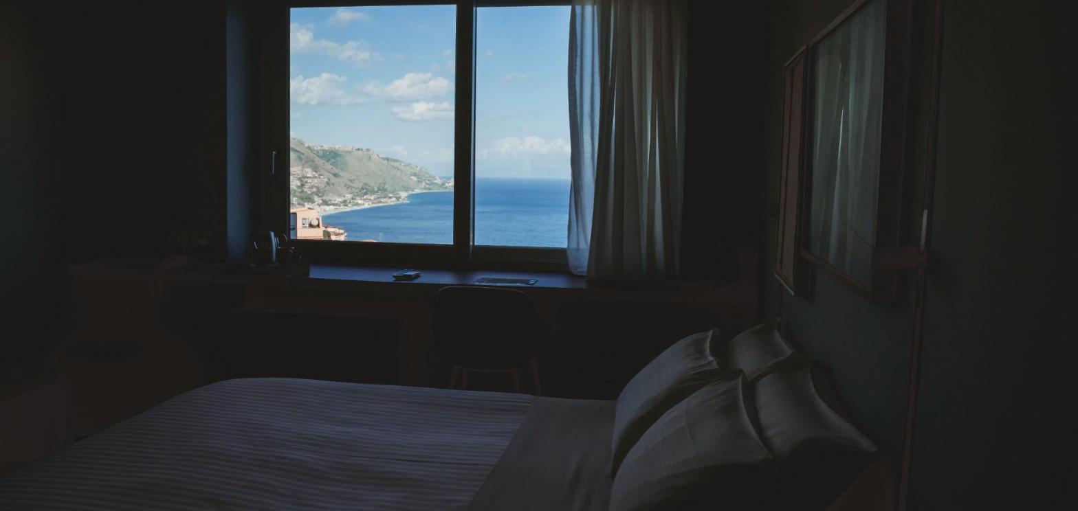 Camera con vista sul mare e sulla costa